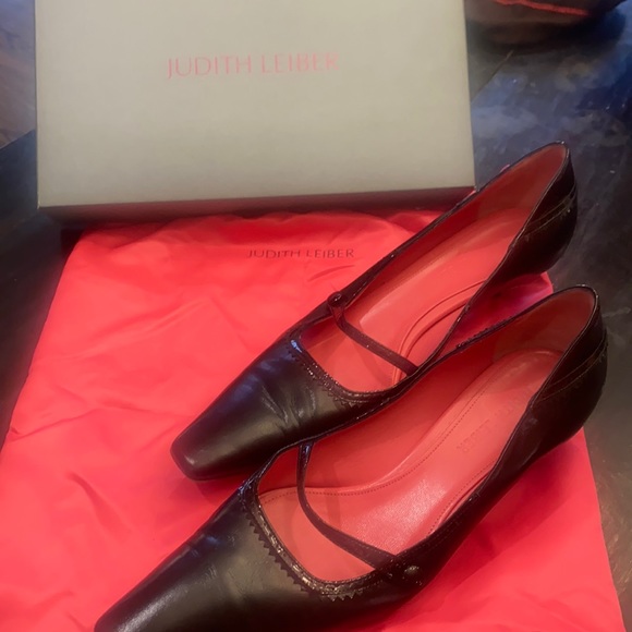 Judith Leiber Shoes - Size 10 black Judith Leiber kitten heals. Kept in original box and dust bag.